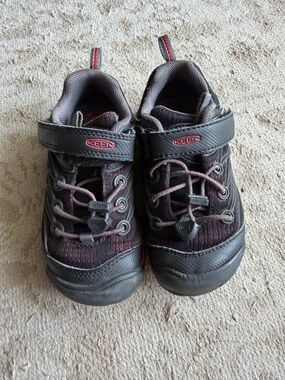 KEEN Kids Black and Red Slip-On Sneakers with Velcro